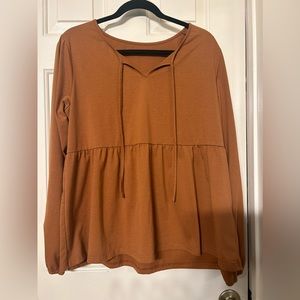 Women’s Rust Long-Sleeve Peplum Tie-Neck Top